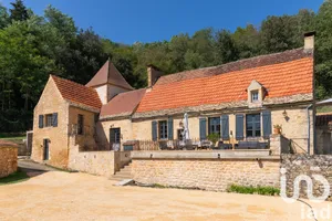 Maison traditionnelle à Beynac-et-Cazenac (24220)