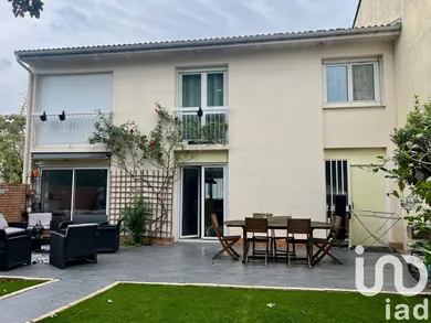 Pavillon à Osny (95520)