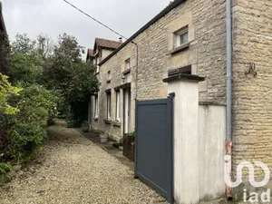 Village house at Sennevoy-le-Bas (89160)