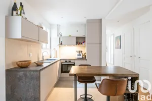 Apartment at Paris (75015)