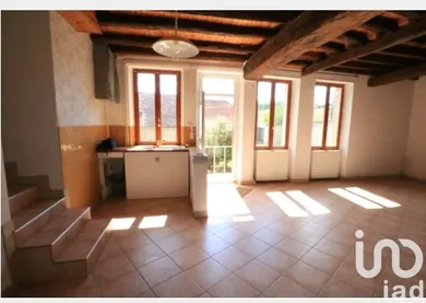 Maison de village à Vézinnes (89700)