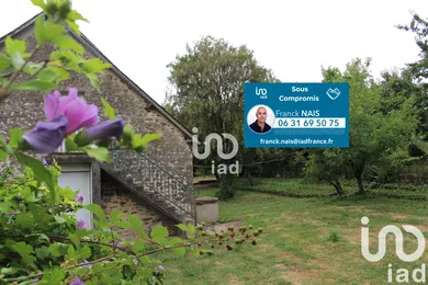 House at Bais (53160)