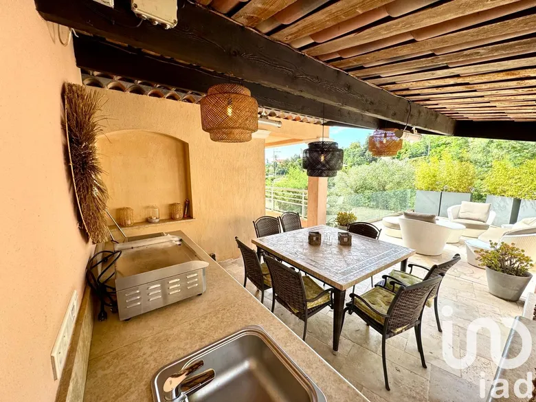 Maison 6 pièces 221 m² · à Mandelieu-la-Napoule · 221 m² · 1 280 000 €