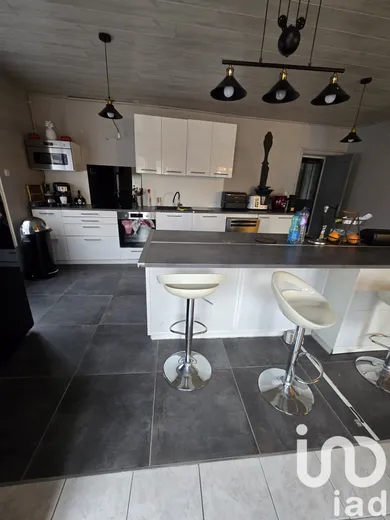 Immeuble à Damery (51480)