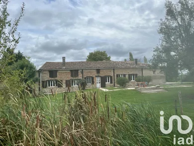 Mansion at Monclar-de-Quercy (82230)