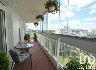 Apartment in Marly-le-Roi (78160)