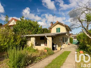 House at Sainte-Geneviève-des-Bois (91700)