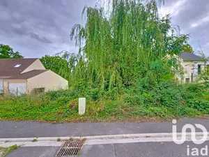 Land in Soignolles-en-Brie (77111)