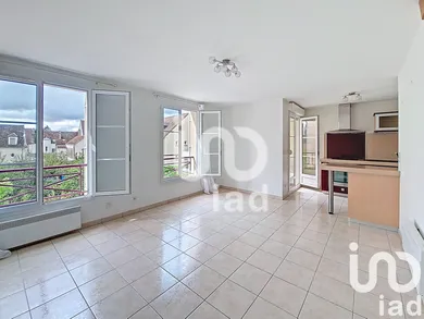 Apartment in Provins (77160)