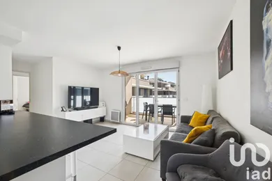 Apartment at Mougins (06250)
