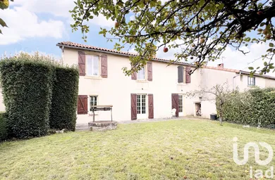 Maison de village à Saint-Hilaire-de-Voust (85120)