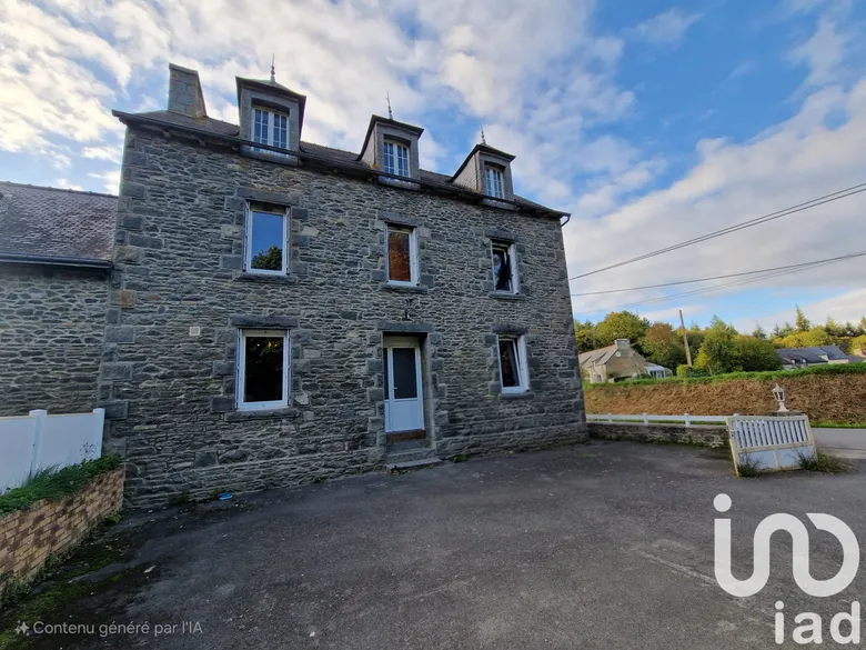 Maison 9 pièces 120 m² · au Mené · 120 m² · 193 000 €