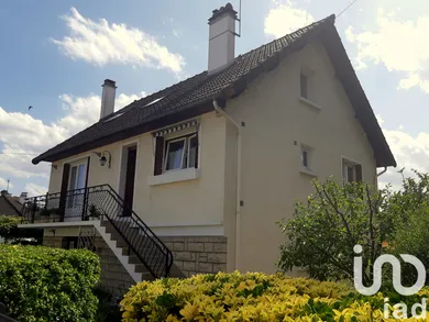 Traditional house in Sainte-Geneviève-des-Bois (91700)