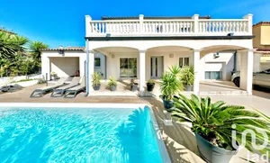 Maison à Saint-Gilles (30800)