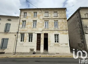Building in Jonzac (17500)