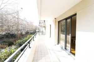 Apartment at Courbevoie (92400)