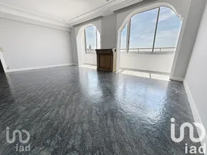 Apartment at Troyes (10000)