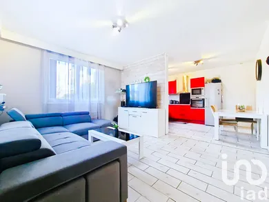 House at Courtomer (77390)