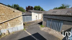 Garage at Le Puy-Notre-Dame (49260)