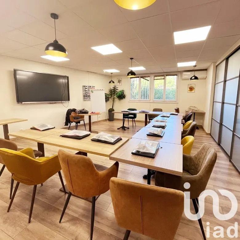 Immeuble 375 m² · à La Garde · 375 m² · 880 000 €