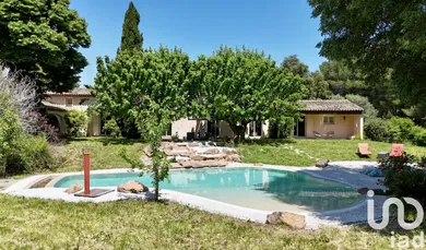 Maison à Roquebrune-sur-Argens (83520)