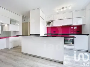 Apartment in Roissy-en-Brie (77680)