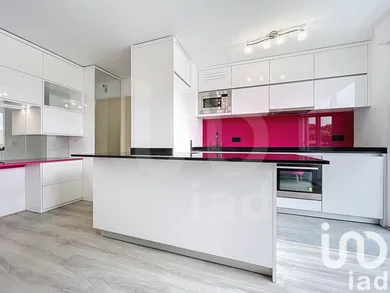 Appartement à Roissy-en-Brie (77680)
