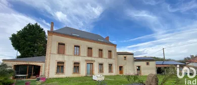 Domain at may sur evre (49122)