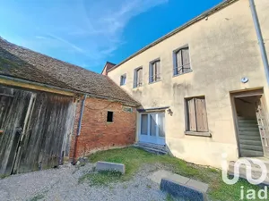 Building at Ervy-le-Châtel (10130)