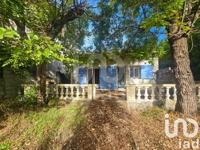 Townhouse in Nîmes (30900)
