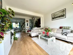 Apartment at Maisons-Laffitte (78600)