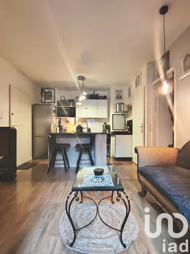 Apartment in Les Ulis (91940)