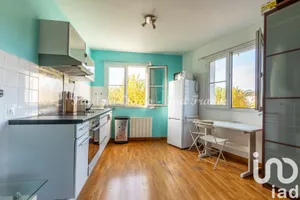 Appartement à La Ville-du-Bois (91620)