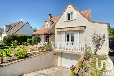 Maison à Chanteloup-les-Vignes (78570)
