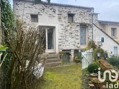Maison de village à Beaupréau (49600)