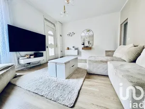 Village house at Mailly-Champagne (51500)