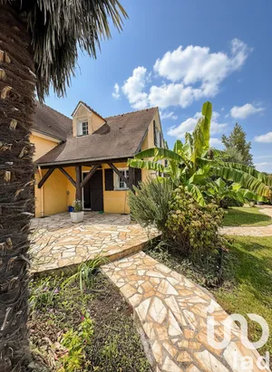 House at Voulx (77940)