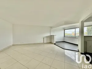 Apartment at Évry (91000)