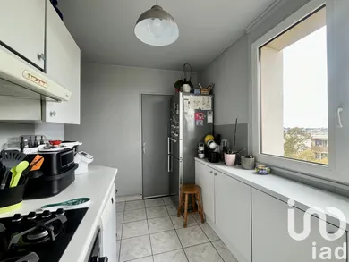 Apartment in Longjumeau (91160)
