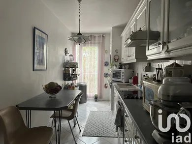 Apartment in Saint-Michel-sur-Orge (91240)