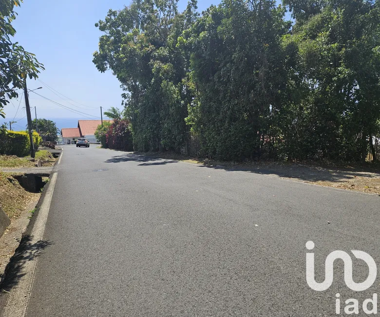 Terrain à bâtir à Saint-Denis (97490) · 152 444 €