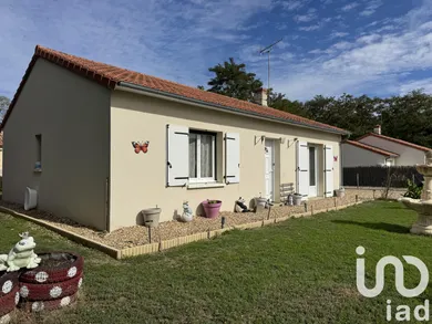 Maison à Roiffé (86120)