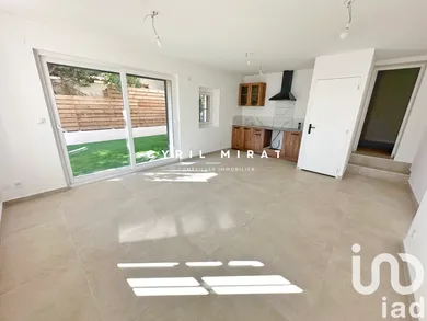 Apartment at Ollioules (83190)