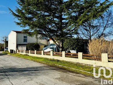 House at Saint-Estèphe (33180)