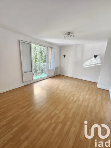 Apartment in Créteil (94000)