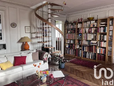 Apartment in Paris (75010)