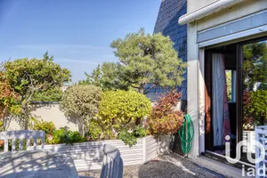 Apartment in Chatou (78400)