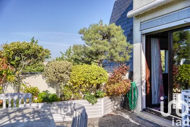 Apartment in Chatou (78400)