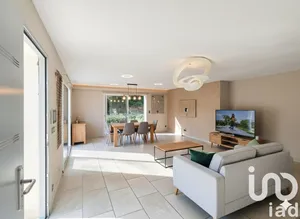 House at Faucon (84110)