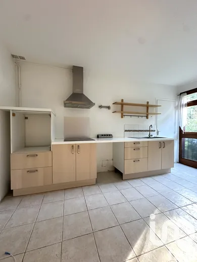 Apartment in Palaiseau (91120)